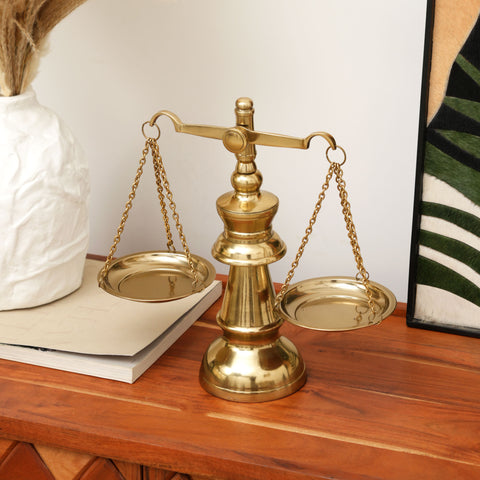 Balance de laboratoire dorée de style antique | Décoration de bibliothèque et de bureau