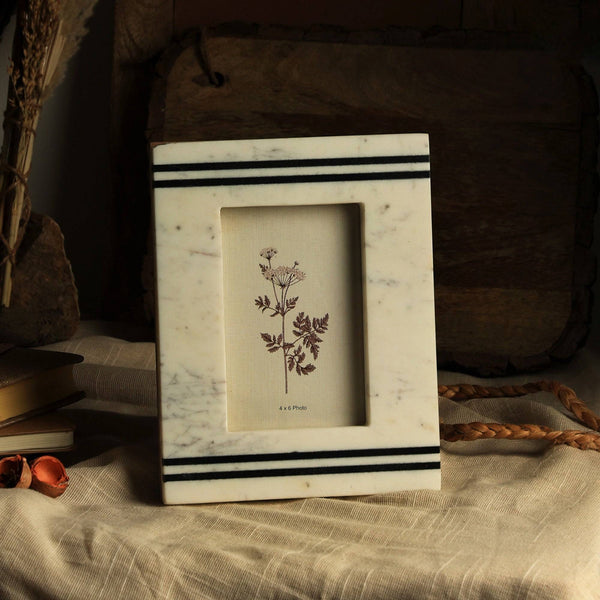 Rhaenyra 6x4 Natuurlijk Marmeren Fotolijst - Elegante Stenen Fotodisplay voor Bureau, Plank, Woondecoratie Cadeau