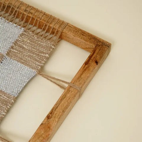 "Décoration murale en chanvre et bois d'acacia quadrillés – Accent décoratif texturé naturel"