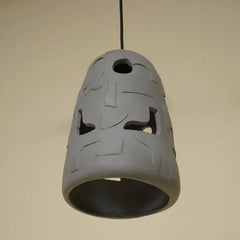 Suspension Petros – Luminaire suspendu artisanal en papier mâché gris moderne