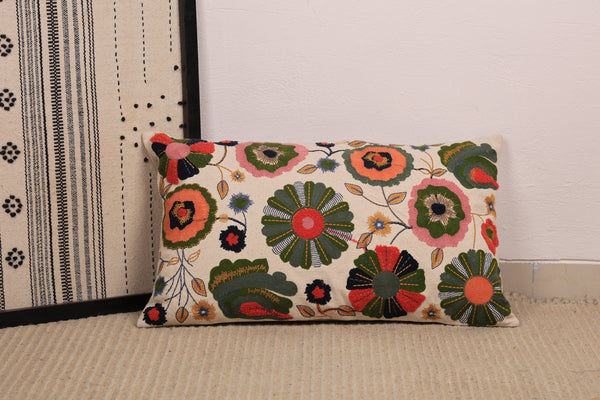 Coussin en coton brodé floral avec rembourrage 35 × 60 cm