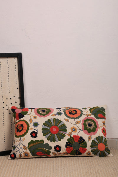 Coussin en coton brodé floral avec rembourrage 35 × 60 cm