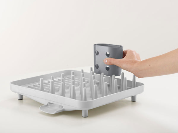 Compact dish drainer