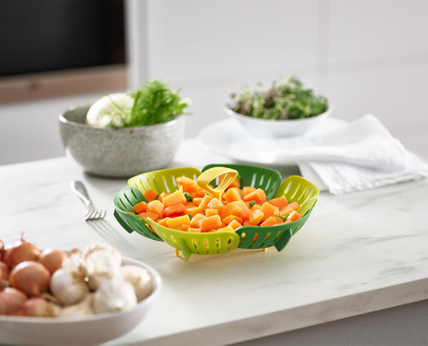 Foldable steamer basket