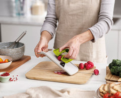 Mandoline with multi-hand protection