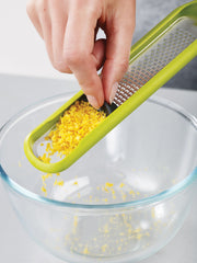 Râpe Handi-Zest avec accessoire de nettoyage