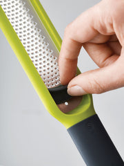 Râpe Handi-Zest avec accessoire de nettoyage