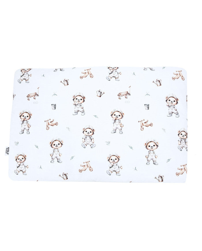 Gardener Bear Pillow 40 x 60 cm