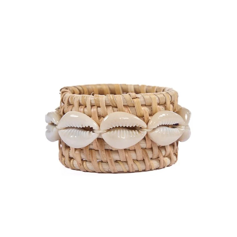 The Rattan Shell Napkin Ring - Natural White